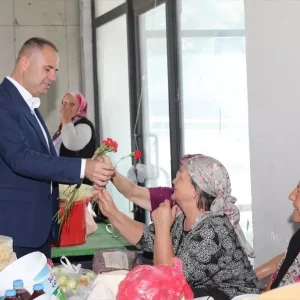 Kirklareli Belediye Baskani Derya Bulut Ahilik Haftasinda Esnaflari Ziyaret Etti