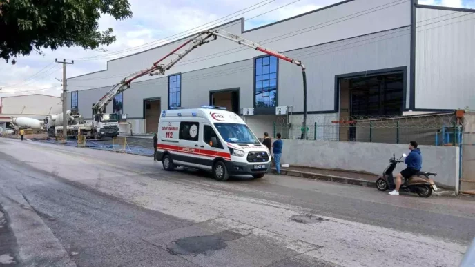 Kocaelide Fabrika Insaatinda Elektrik Carpmasi Bir Isci Agir Yaralandi