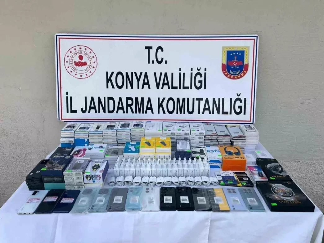 Konyada Kacak Gumruk Operasyonu 500 Bin Lira Degerinde Elektronik Esya