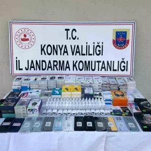Konyada Kacak Gumruk Operasyonu 500 Bin Lira Degerinde Elektronik Esya