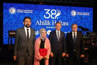 Konyanin Gururu Rahime Nur Altin 2025 Yili Turkiye Ciragi Secildi