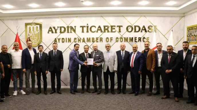 MHP Heyeti Aydin Ticaret Odasini Ziyaret Etti