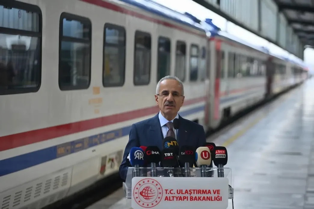 Malatya Golbasi Narli Nurdagi Demir Yolu Hatti 2025te Aciliyor