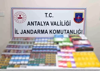 Manavgatta Kacak Urun Operasyonu 2 Bin 200 Paket Sigara Ele
