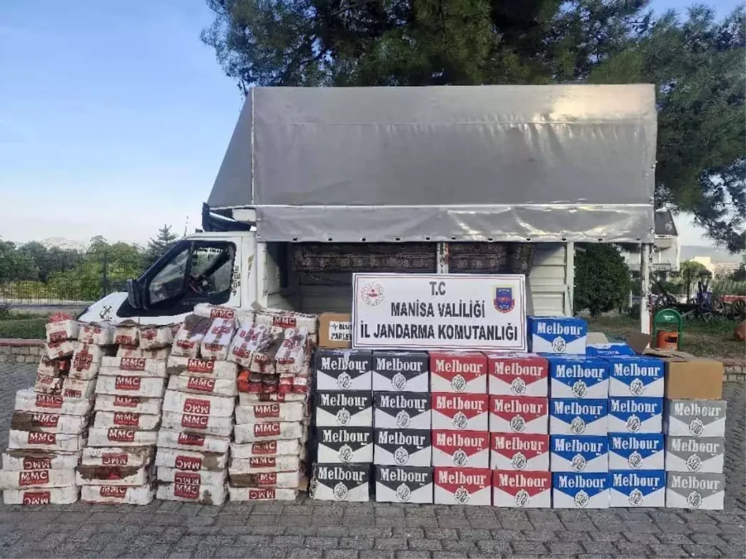 Manisada Kacak Nargile Tutunu ve Sigara Sarma Kagidi Operasyonu
