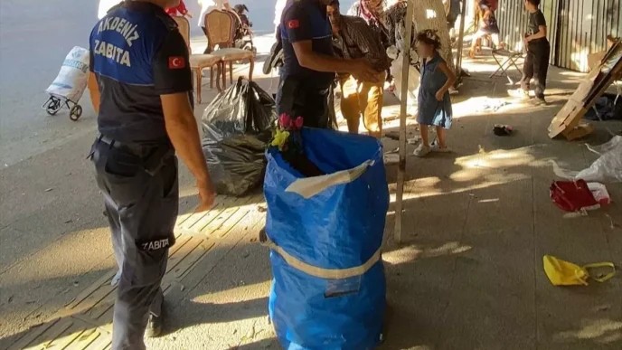 Mersinde Izinsiz Kurulan Pazar Kaldirildi