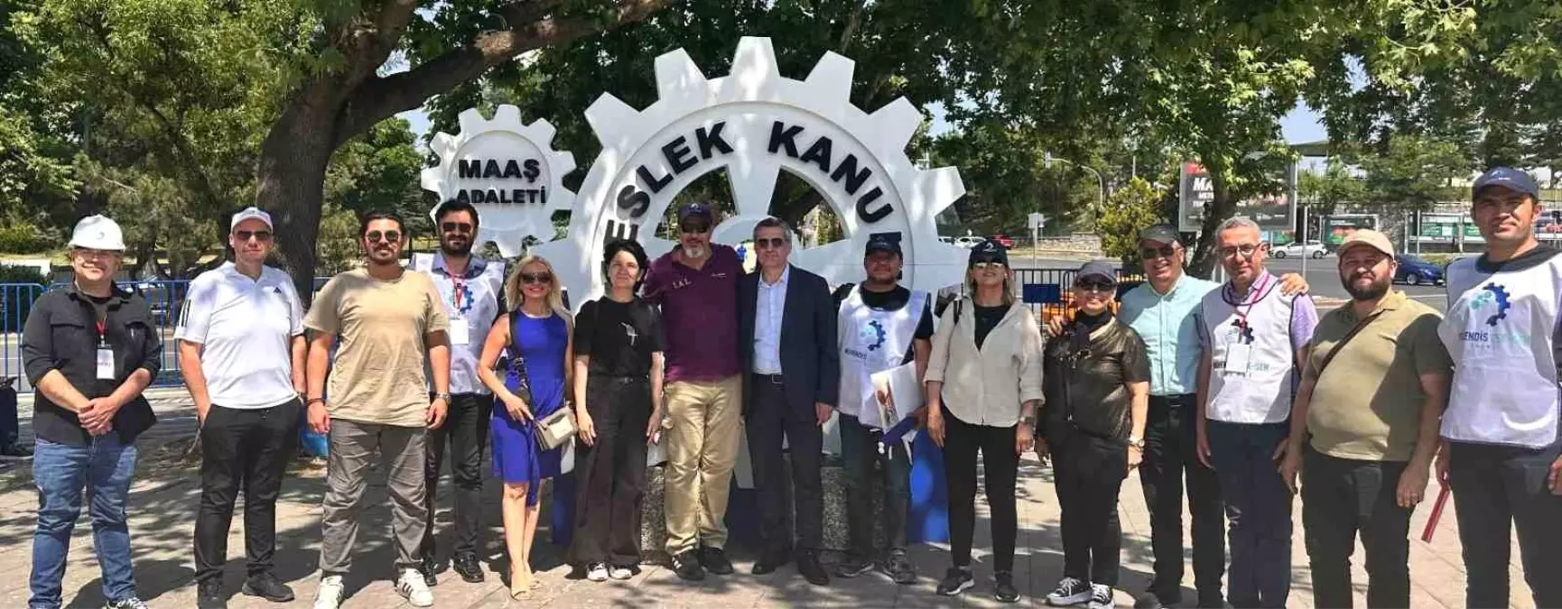 Muhendis Tek Sen ENERJI Sendikasi 2 Yilini Kutladi