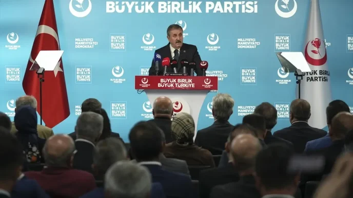 Mustafa Desticiden Israilin Saldirisina Tepki ve Cocuk Yasta Suclar Uzerine