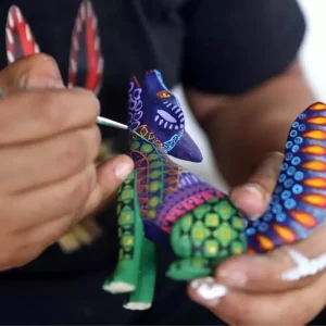 Oaxacada Renkli Ahsap Oyma Sanati ve Ekonomik Katkisi