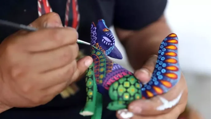 Oaxacada Renkli Ahsap Oyma Sanati ve Ekonomik Katkisi