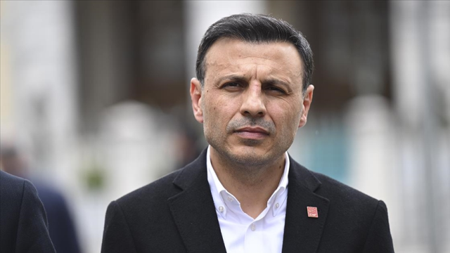 Özgür Çelik mazbatasını aldı mı? 389 oyla yeniden CHP İstanbul İl Başkanı seçilmişti