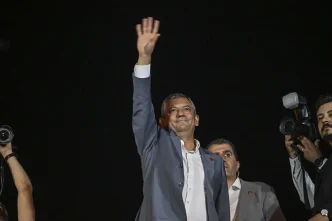 Ozgur Ozel Istanbulda Yolsuzluk ve Teror Sorusturmalarina Tepki Gosterdi