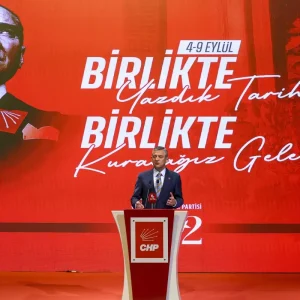 Ozgur Ozel Ne bir adim geri atacagiz ne de bir