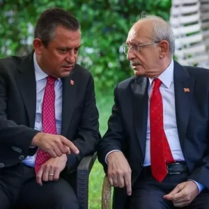 Ozgur Ozel kurultay oncesi Kemal Kilicdaroglunu aradi