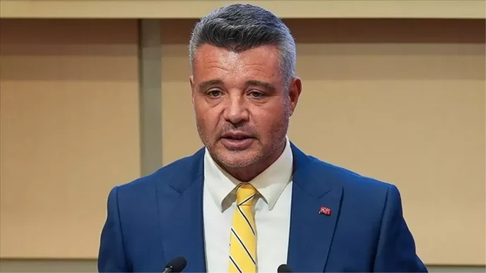 Sadettin Saran hangi partili siyasi gorusu nedir