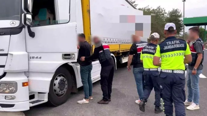 Sakaryada Kacakcilik Operasyonu 32 Ton Kiyilmis Tutun Ele Gecirildi