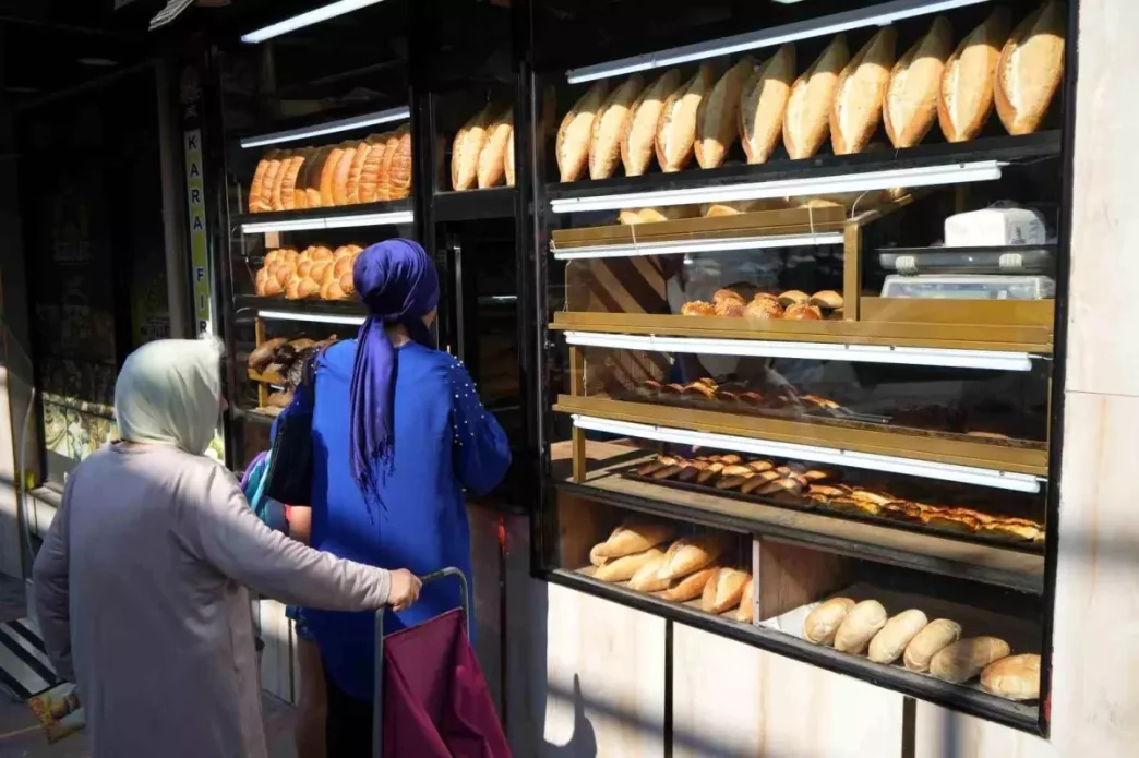 Samsunda Firincilar 200 Gram Ekmegin fiyatini 15 TLye Cikarmak Istiyor