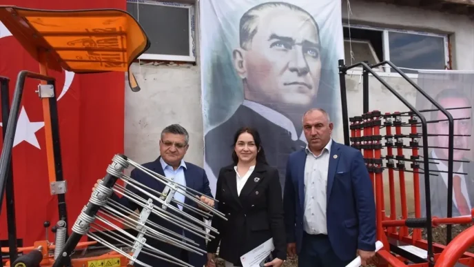 Sinopta Ciftcilere Yuzde 70 Hibeli Sera ve Tarim Makineleri Dagitildi