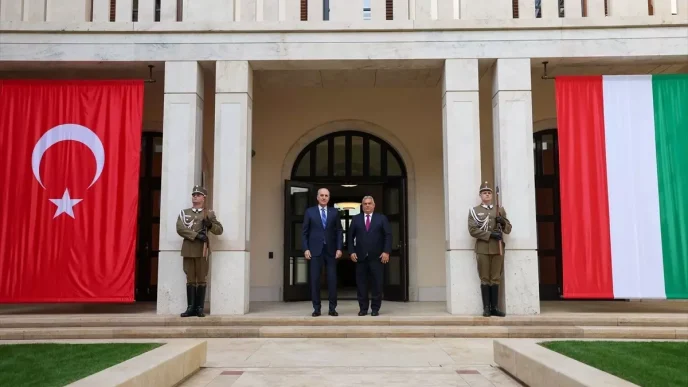 TBMM Baskani Kurtulmus Macaristan Basbakani Orban ile gorustu
