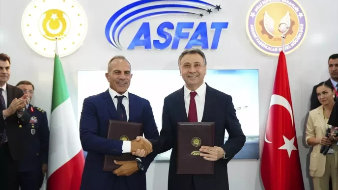 TEKNOFESTte ASFAT ile Italyanin Magnaghi Sirketi Ortak Girisim Sozlesmesi Imzaladi