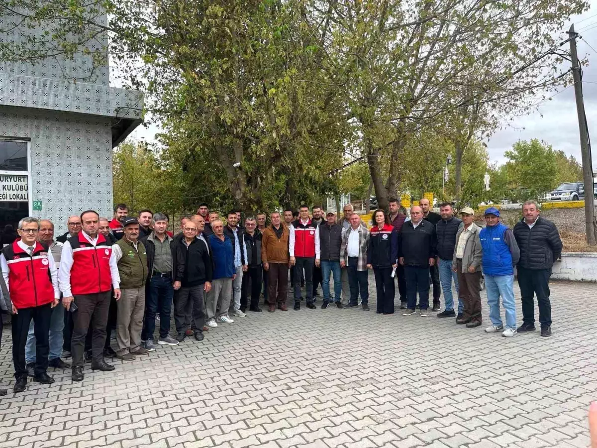 Tekirdagda Ciftcilere Yuzde 50 Hibe Destekli Kanola Tohumu Dagitildi