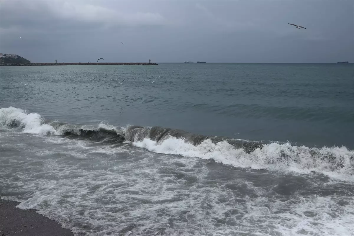 Tekirdagda Poyraz Deniz Ulasimini Aksatti