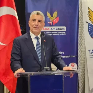 Ticaret Bakani Omer Bolat New Yorkta Is Dunyasi Temsilcileriyle Bir