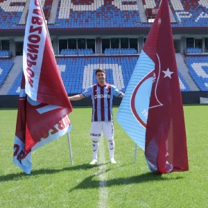 Trabzonspor Benjamin Bouchouari ile 31 Yillik Anlasma Sagladi