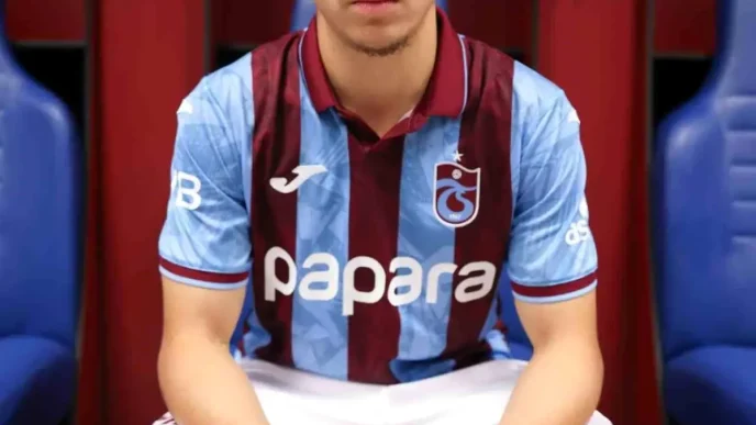Trabzonspor Benjamin Bouchouari ile 31 Yillik Sozlesme Imzaladi