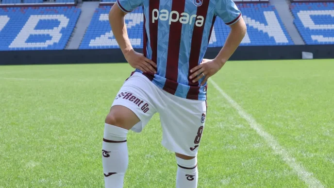 Trabzonsporun Yeni Transferi Bouchouari Resmen Duyuruldu