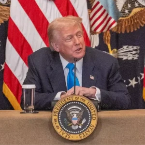 Trump H 1B Vize Ucretini 100 Bin Dolar Olarak Belirledi