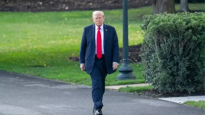 Trump New York Timesa 15 Milyar Dolarlik Dava Aciyor