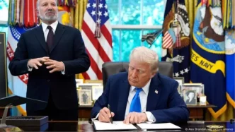 Trump Yonetiminden Yabanci Calisanlara H 1B Vizesi Ucreti Artisi