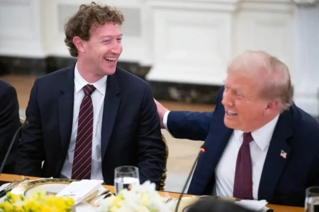 Trump ve Zuckerberg arasındaki '600 milyar dolarlık' diyalog geceye damga vurdu 2 Trump ve Zuckerberg arasindaki 600 milyar dolarlik diyalog geceye damga