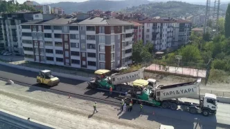 Turkelide Sahil Yolunda Sicak Asfalt Calismalari Basladi