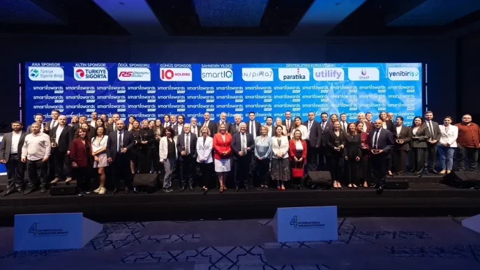 Turkiye Sigorta Smart i Awardsta Bes Kategoride Odul Kazandi