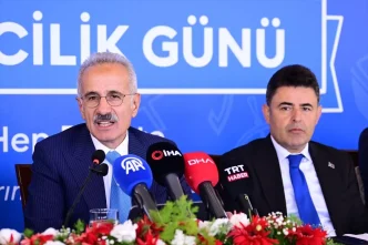 Ulastirma ve Altyapi Bakani Uraloglu Dunya Denizcilik Gunu Kahvalti Programinda