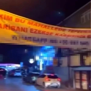 Umraniyede Illegal Pankart Asan 6 Kisi Gozaltina Alindi