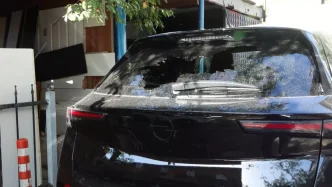 Umraniyede Kontrollu Patlama Evler ve Araclar Uzerinde Hasar Yol Acti