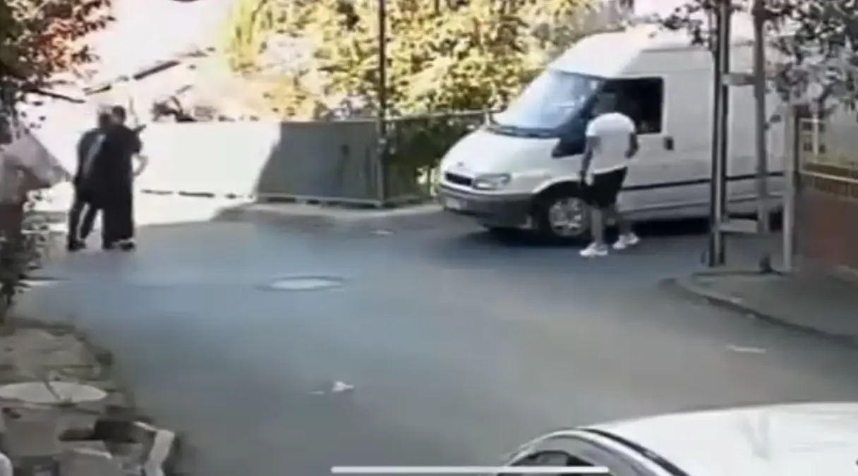 Umraniyede Trafik Tartismasi Kavgaya Dondu Anne Darp Edildi
