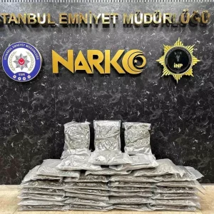 Umraniyede Uyusturucu Operasyonu 37 Kilogram Skunk Ele Gecirildi