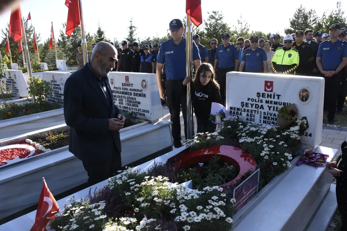 Umraniyede sehit polis memuru Seyda Yilmaz anildi