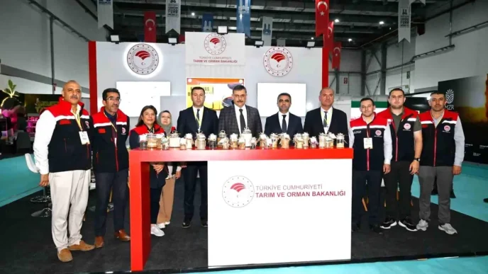 Vali Ciftci Uluslararasi Tarim ve Hayvancilik Fuarini Ziyaret Etti