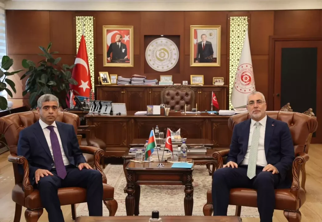 Vedat Isikhan ve Anar Aliyev Ikili Gorusme Gerceklestirdi