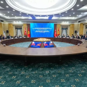 YOK Baskani Erol Ozvar Kirgizistanda Ekonomik Komisyon Toplantisina Katildi