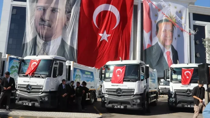 Yesilyurt Belediyesi 200 milyon liralik 21 temizlik aracini hizmete aldi