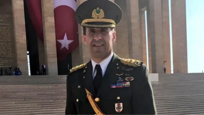 emekli albay orkun ozeller kimdir kac yasinda 19056862 1122 amp