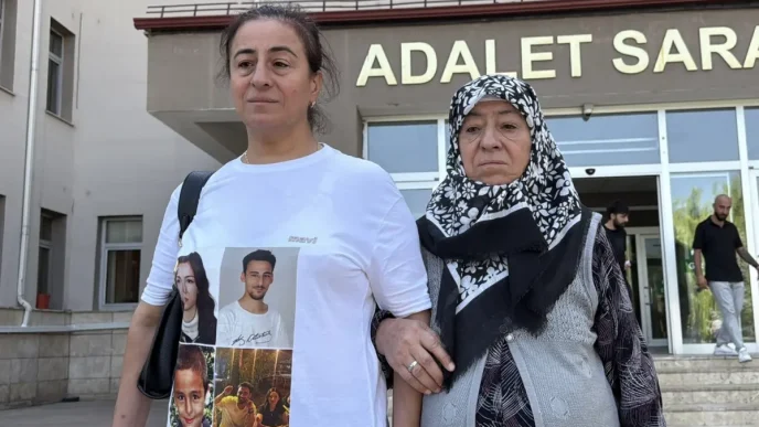 iki cocugu da vahsice oldurulen anne mahkemede 19015985 2023 amp