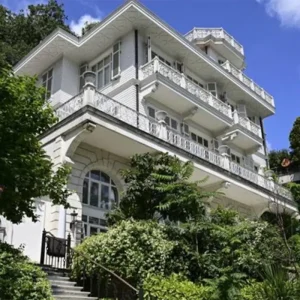istanbul bogazi nin en pahalilarindan beyaz kosk 19050754 627 amp