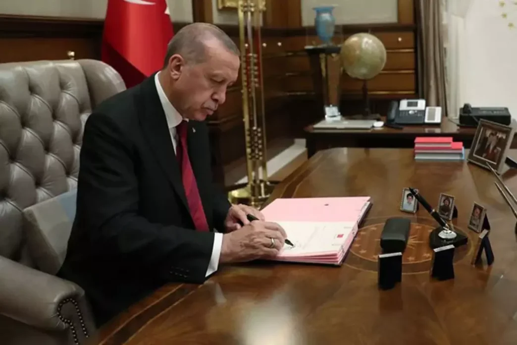 yatlar kotralar tekneler ve gezinti gemileri 19018944 908 amp